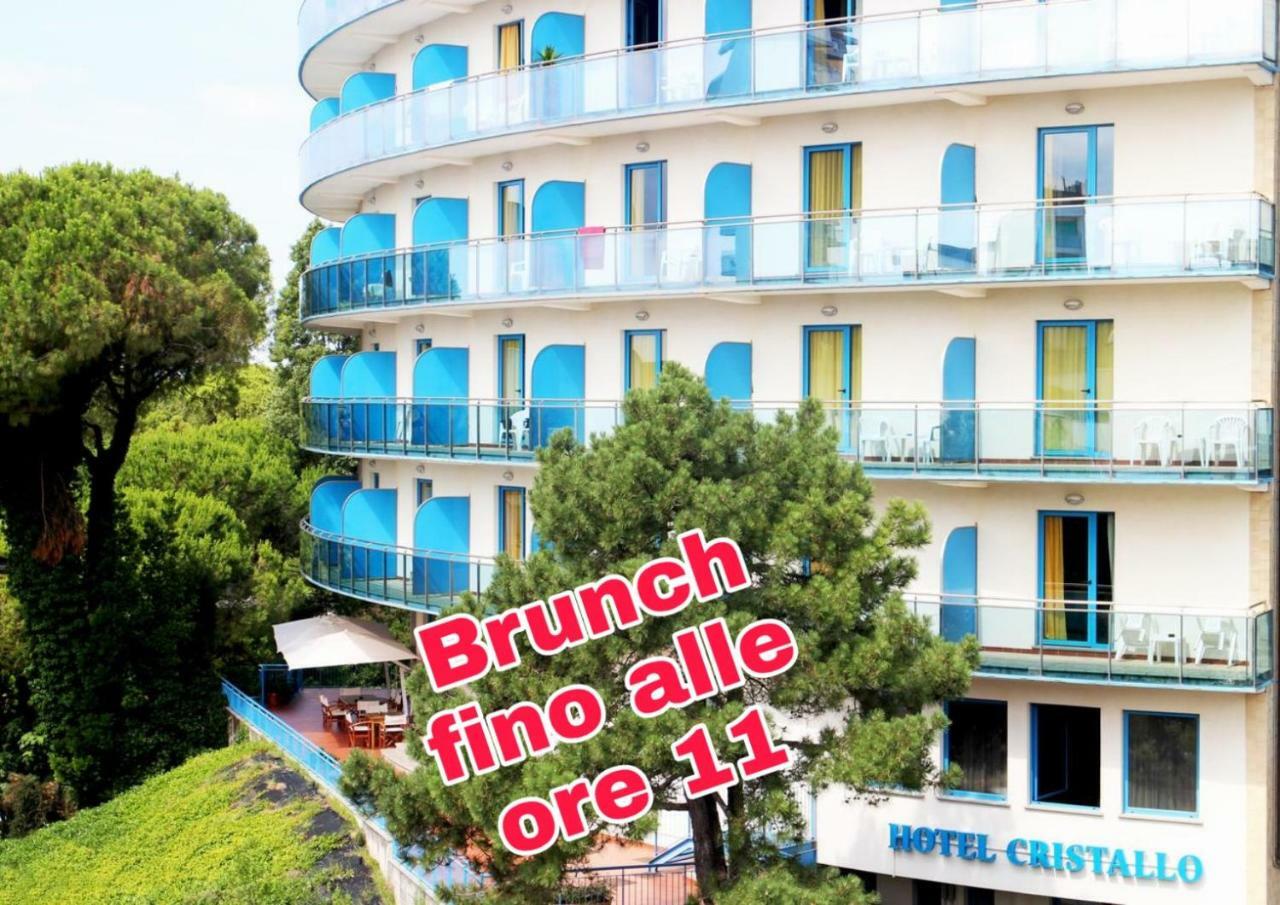 Hotel Cristallo Lignano Sabbiadoro Exteriör bild